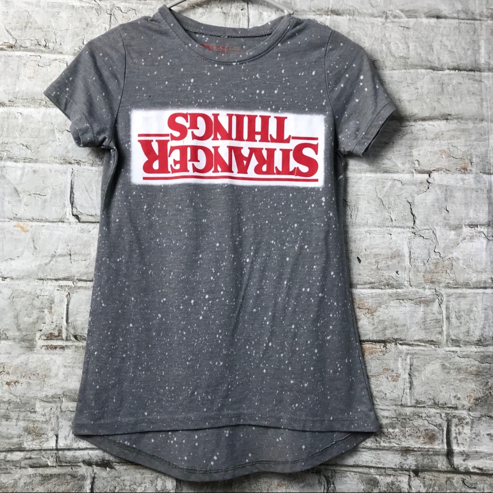 Stranger Things Gray Tee Sz Sm Splatter Print